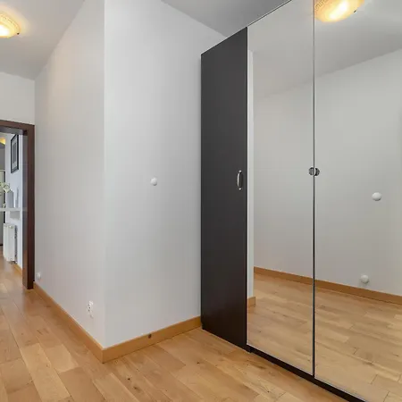 Apartamento Ludwinowska Cozy With Parking By Renters Cracovia