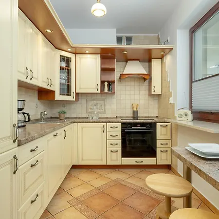 Apartman Ludwinowska Cozy With Parking By Renters